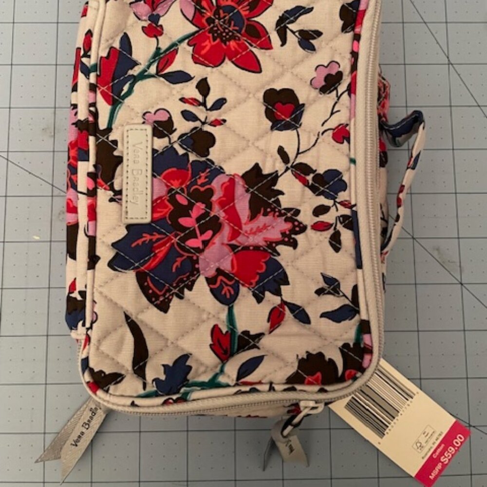 Vera Bradley Blush and brush makeup Case (Vineyard Floral) NWT - Picture 6 of 6